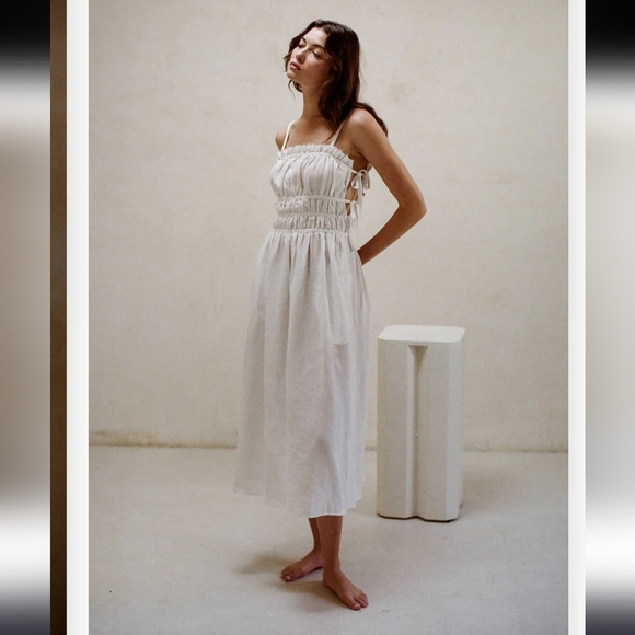 A.ren Gabriella Maxi Dress 100% Linen Lined White Gathered Bust Lace Sides$148 - Picture 1 of 13